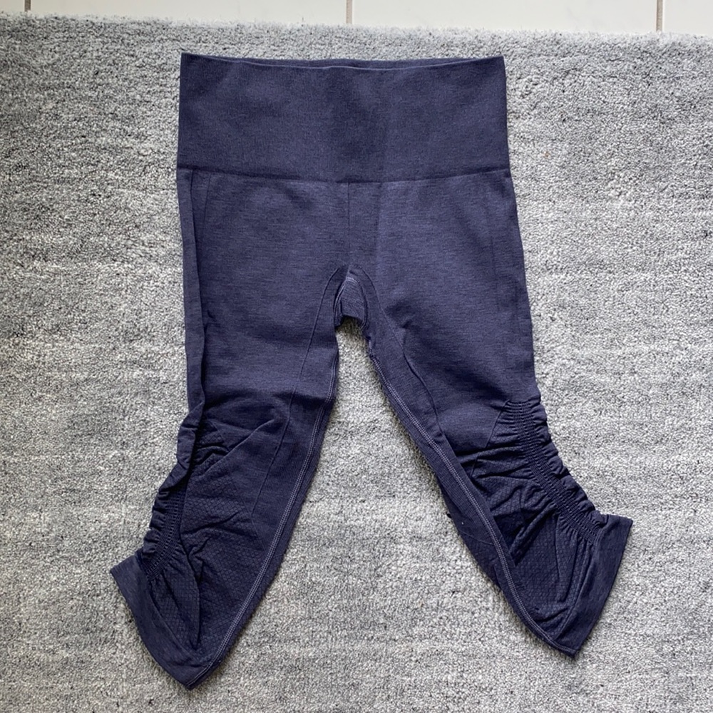 Lululemon in the flow Capri